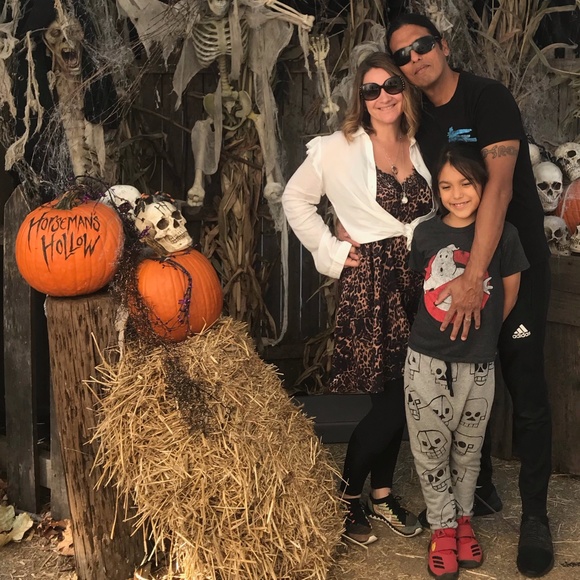 About Me - Shop With Confidence - Picture 14 of 15